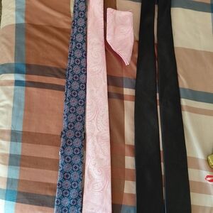 Elegant Tie Set with Pocket Square